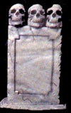 3skulltomb.jpg (5680 bytes)